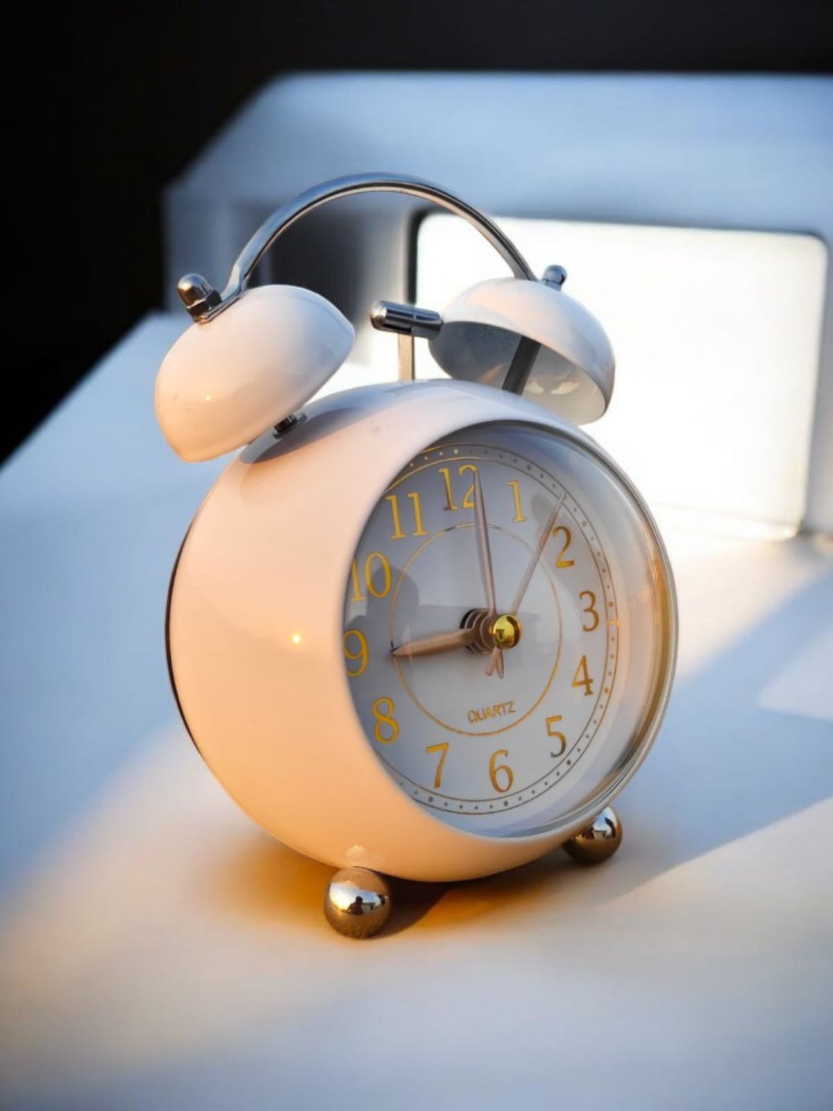 Table Alarm Clock Premium design White Color - Image 2
